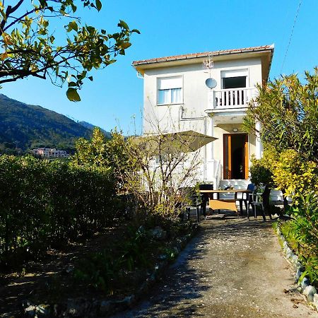 Vacanze In Villa, Леванто Екстериор снимка